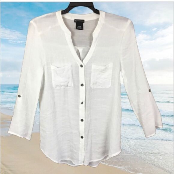 ND New Directions Top White Crinkle 3/4 length button sleeves Stretch Medium - Picture 1 of 7